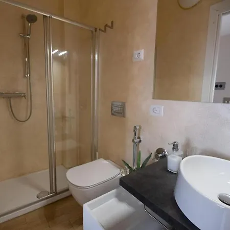 Cute And Cozy Train Station * 贝尔加莫