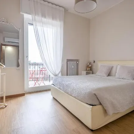 Cute And Cozy Train Station 贝尔加莫