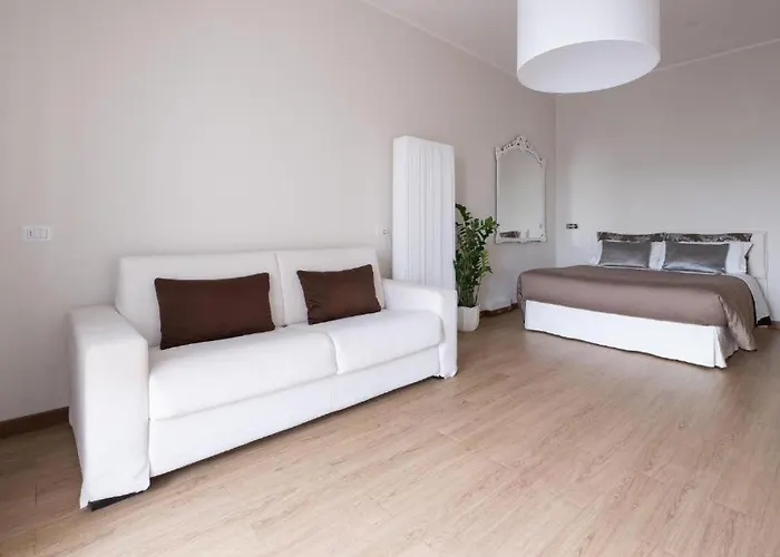 アパート Cute And Cozy Train Station ベルガモ