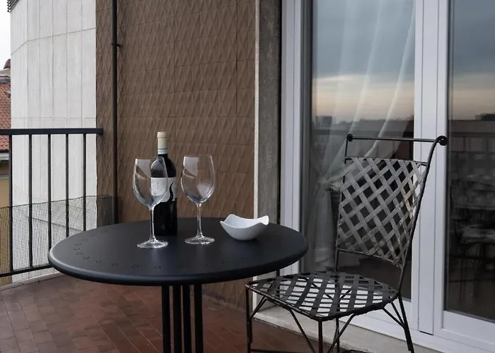 Cute And Cozy Train Station * ベルガモ