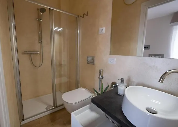 Cute And Cozy Train Station * ベルガモ