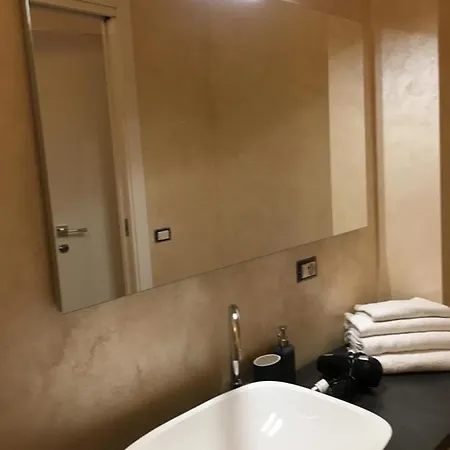 Cute And Cozy Train Station * Μπέργκαμο